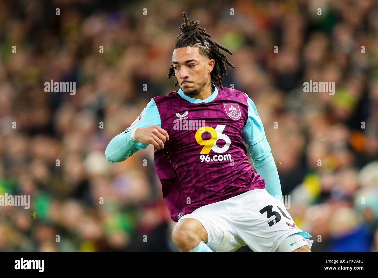 Luca Koleosho von Burnley in Aktion während des Sky Bet Championship Matches Norwich City gegen Burnley at Carrow Road, Norwich, Vereinigtes Königreich, 15. Dezember 2024 (Foto: Izzy Poles/News Images) Stockfoto