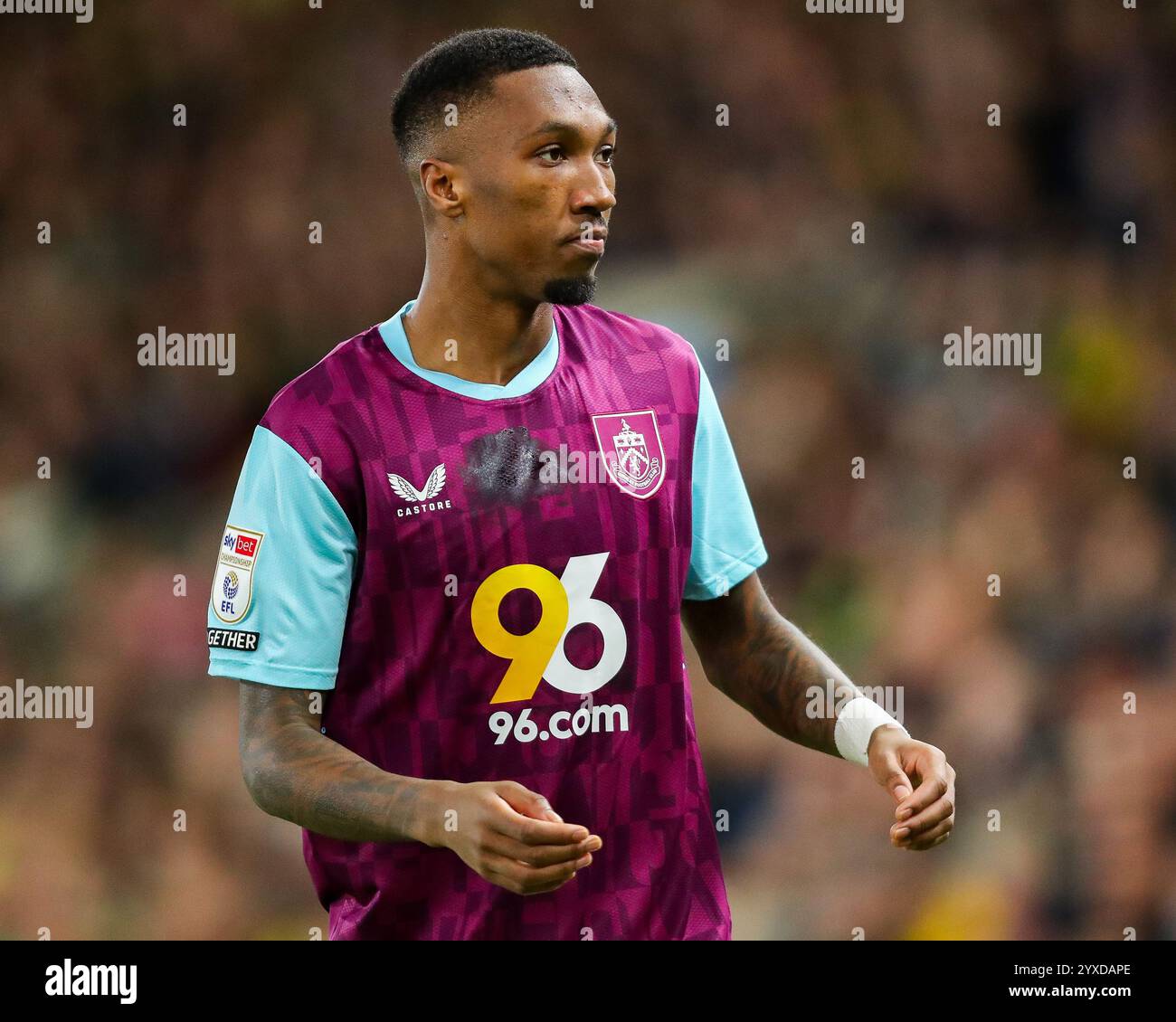 Jaidon Anthony of Burnley in Aktion während des Sky Bet Championship Matches Norwich City gegen Burnley at Carrow Road, Norwich, Vereinigtes Königreich, 15. Dezember 2024 (Foto: Izzy Poles/News Images) Stockfoto