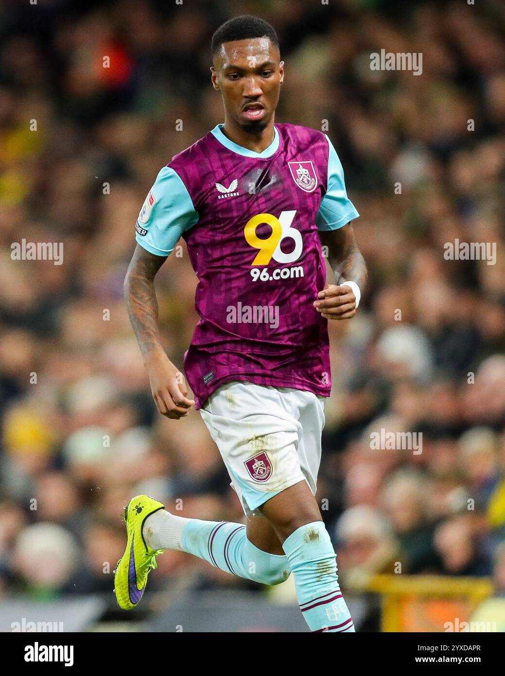 Jaidon Anthony of Burnley in Aktion während des Sky Bet Championship Matches Norwich City gegen Burnley at Carrow Road, Norwich, Vereinigtes Königreich, 15. Dezember 2024 (Foto: Izzy Poles/News Images) Stockfoto