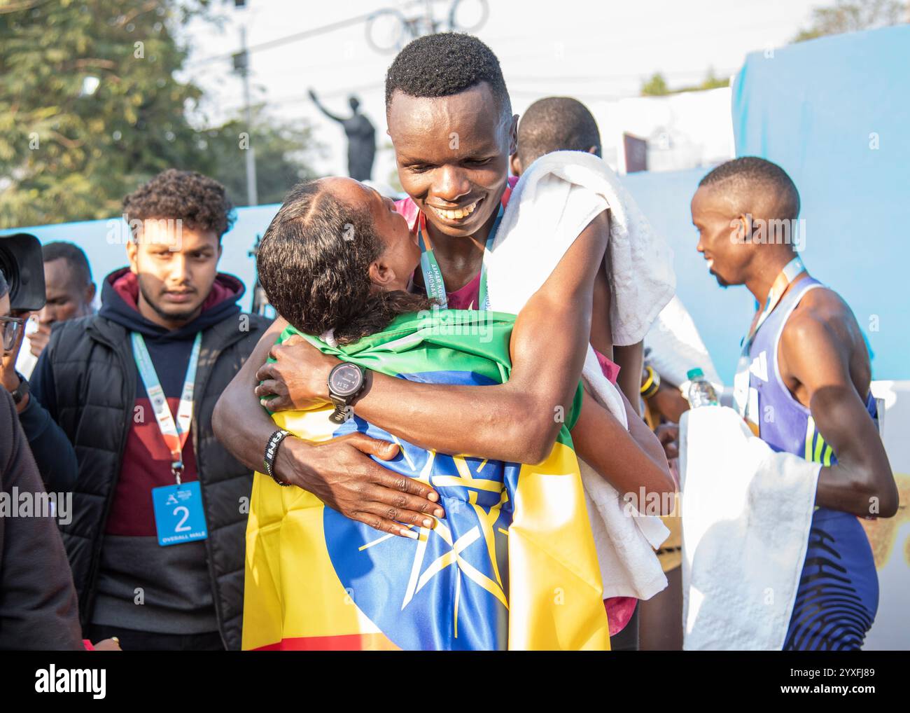 Kalkutta, Indien. Dezember 2024. Tata Steel World Marathon 25K Kolkata (TSW25K). Der weltweit einzige 25K Marathon des World Athletics Gold Label fand am 15. Dezember 2024 in Kalkutta statt. (Foto von Amlan Biswas/Pacific Press) Credit: Pacific Press Media Production Corp./Alamy Live News Stockfoto