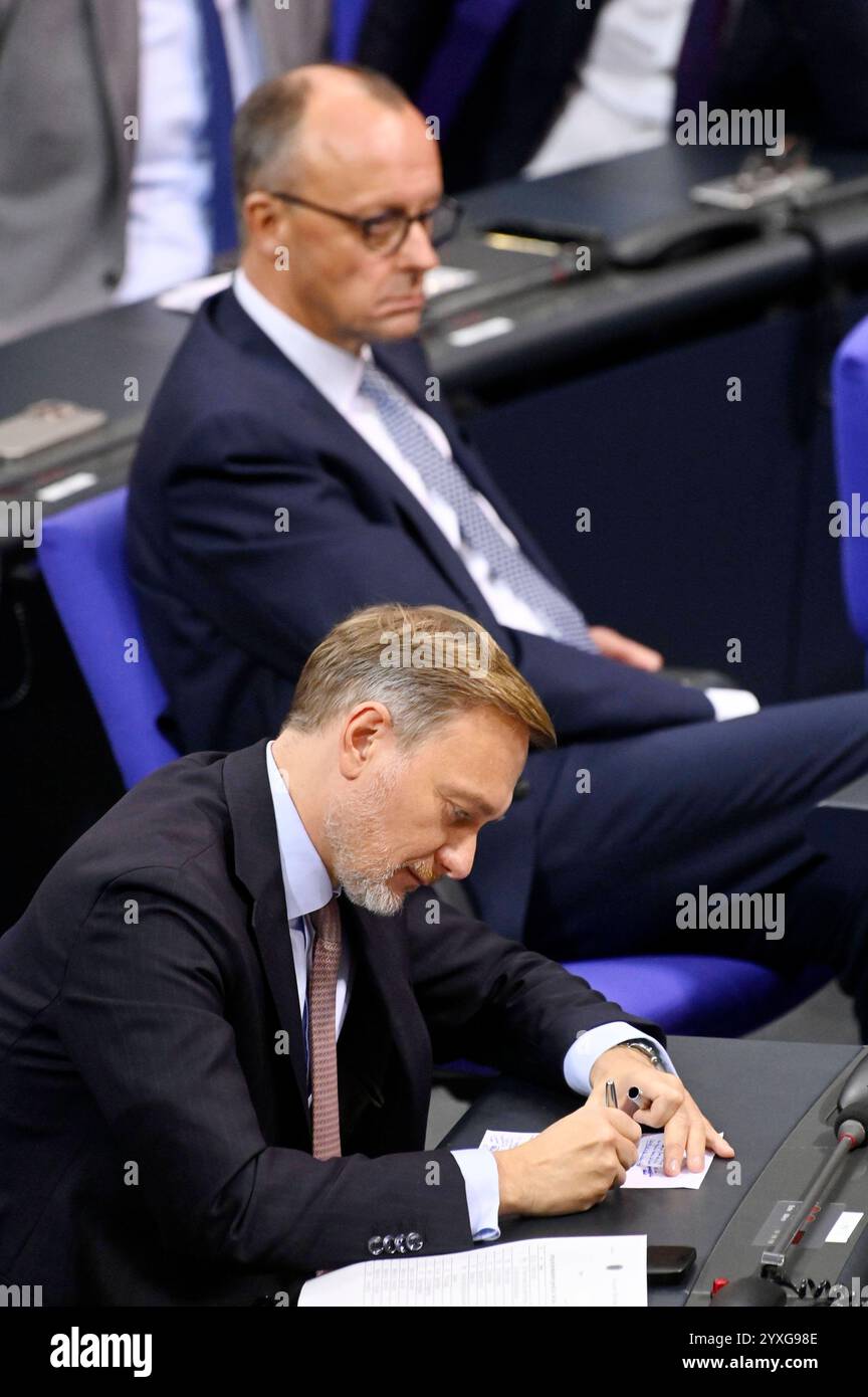 Christian Lindner und Friedrich Merz in der 205. Sitzung des Deutschen Bundestages im Reichstagsgebäude. Berlin, 16.12.2024 *** Christian Lindner und Friedrich Merz auf der 205. Tagung des Deutschen Bundestages im Reichstagsgebäude Berlin, 16 12 2024 Foto:XF.xKernx/xFuturexImagex bundestagssitzung205_4131 Stockfoto