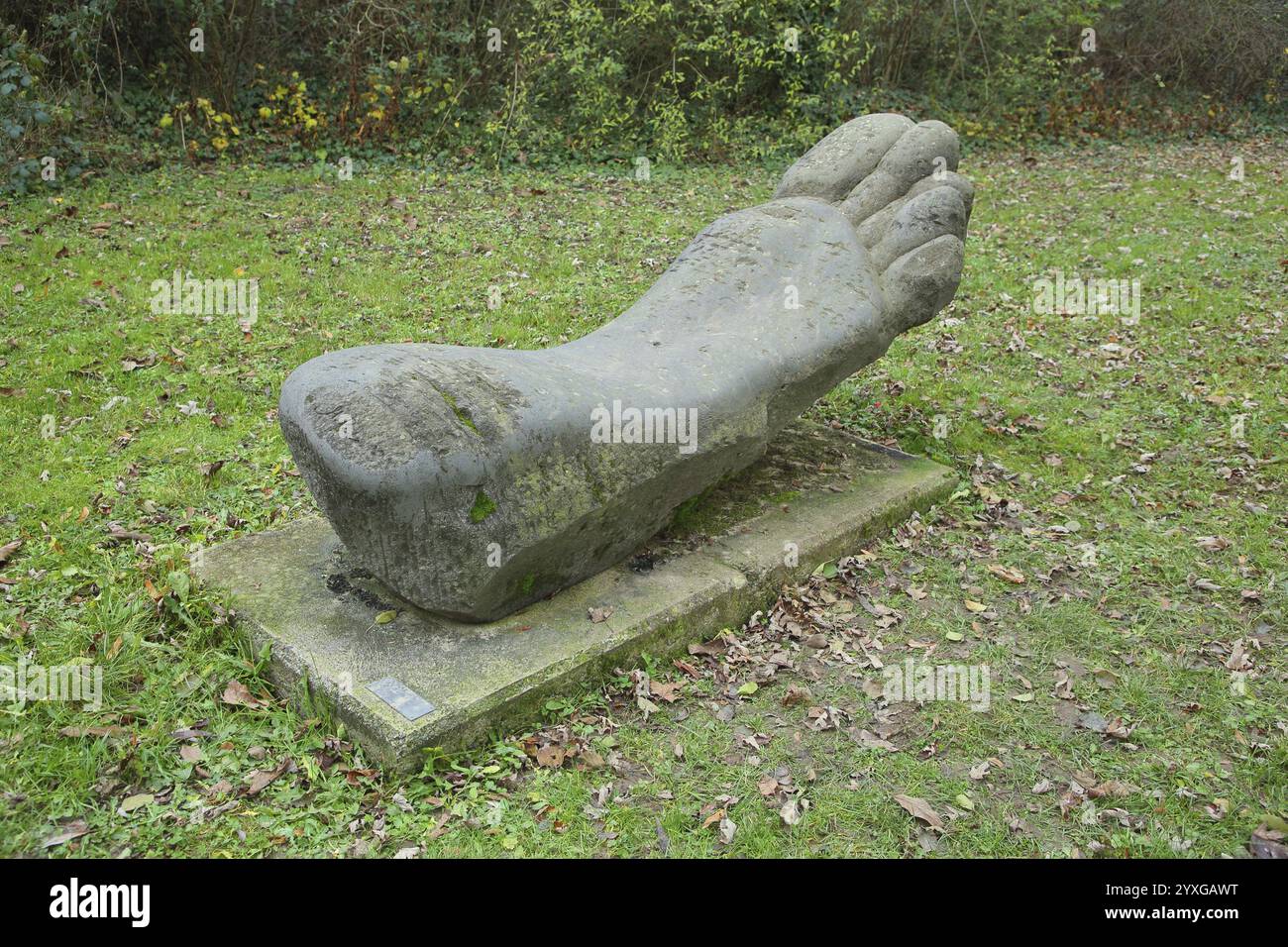 Skulptur Fuß des Taunus von Michael Priester 2013, Steinskulptur, Stein, moderne Kunst, Seezunge, Fußsohle, Ferse, Zehen, Unterseite, Unterseite, groß Stockfoto