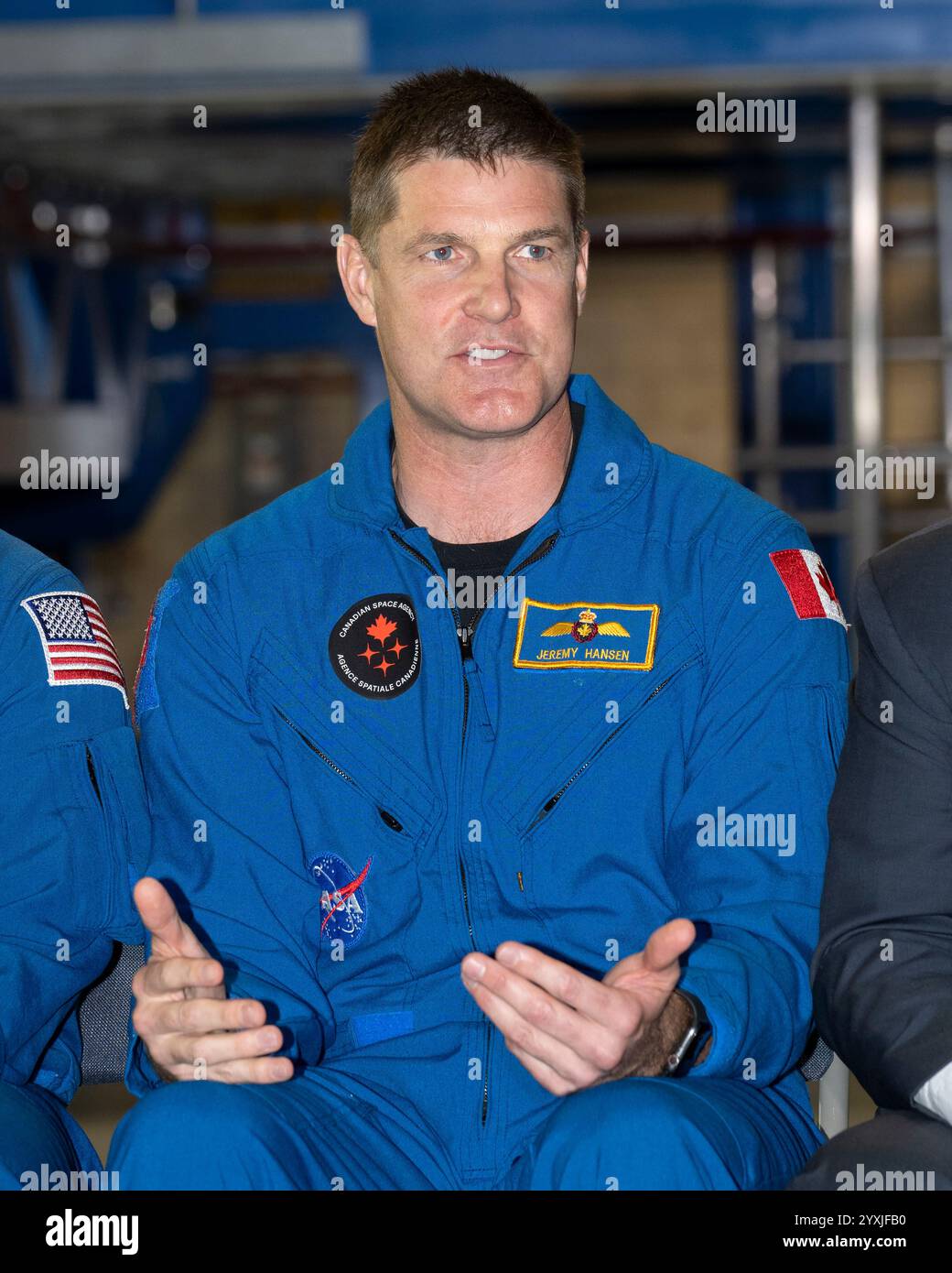 Merritt Island, Florida, USA. Dezember 2024. Artemis 2 Mission Specialist Jeremy Hansen nimmt am Montag, 16. Dezember 2024, an einer Medienveranstaltung im Vehicle Assembly Building im Kennedy Space Center, Florida Teil. Foto: Joe Marino/UPI Credit: UPI/Alamy Live News Credit: UPI/Alamy Live News Stockfoto