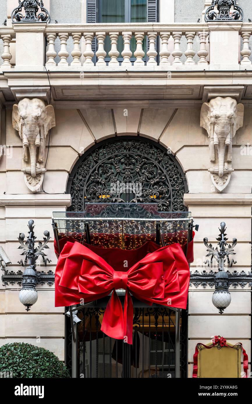 Galeria Canalejas Luxuseinkaufszentrum mit Weihnachtsdekoration, Madrid, Spanien Stockfoto