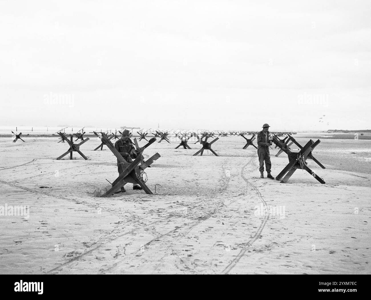 Operation Overlord (Landungen der Normandie) - D-Tag 6. Juni 1944. Die britische 2. Armee - Royal Navy Commandos in La Riviere - Foto von John Alfred Hampton Stockfoto