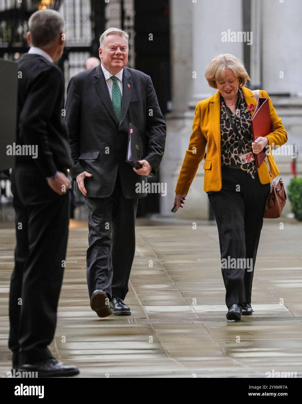 Nick Thomas-Symonds, Paymaster General und Angela Smith, Baroness Smith of Basildon, Anführerin des House of Lords, Downing Street, London, Stockfoto