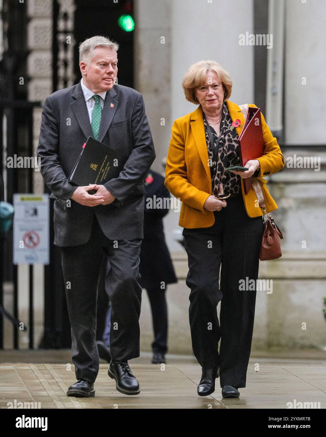 Nick Thomas-Symonds, Paymaster General und Angela Smith, Baroness Smith of Basildon, Anführerin des House of Lords, Downing Street, London, Stockfoto