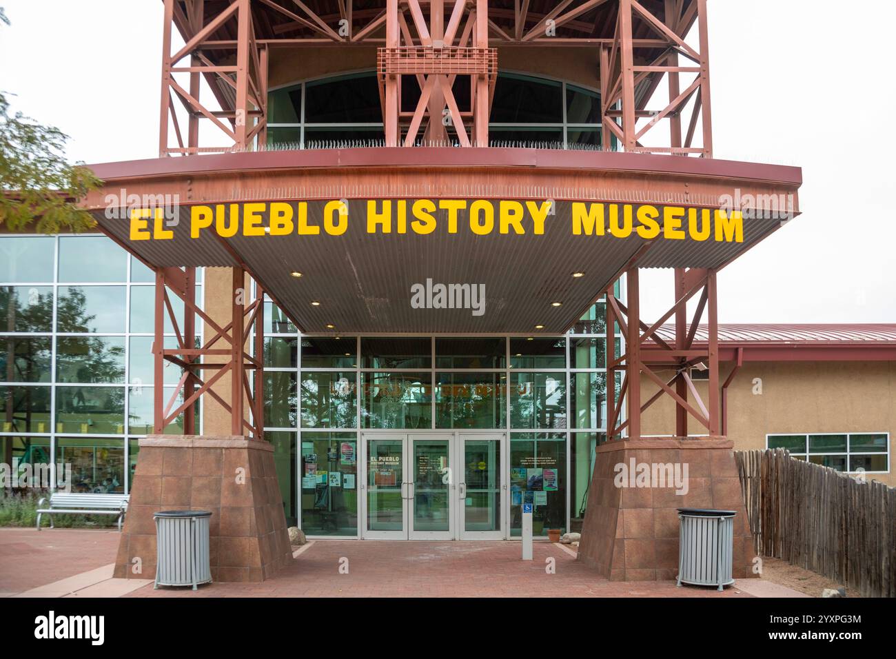 Pueblo, Colorado - das El Pueblo History Museum zeigt die vielen kulturellen und ethnischen Gruppen der Region. Stockfoto