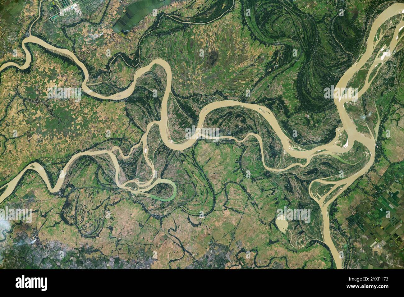 Blick aus dem Weltraum auf den Irrawaddy River in Südostasien. Stockfoto