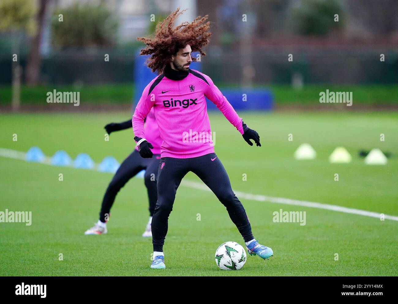 Chelsea's Marc Cucurella während eines Trainings auf dem Cobham Training Ground, London. Bilddatum: Mittwoch, 18. Dezember 2024. Stockfoto