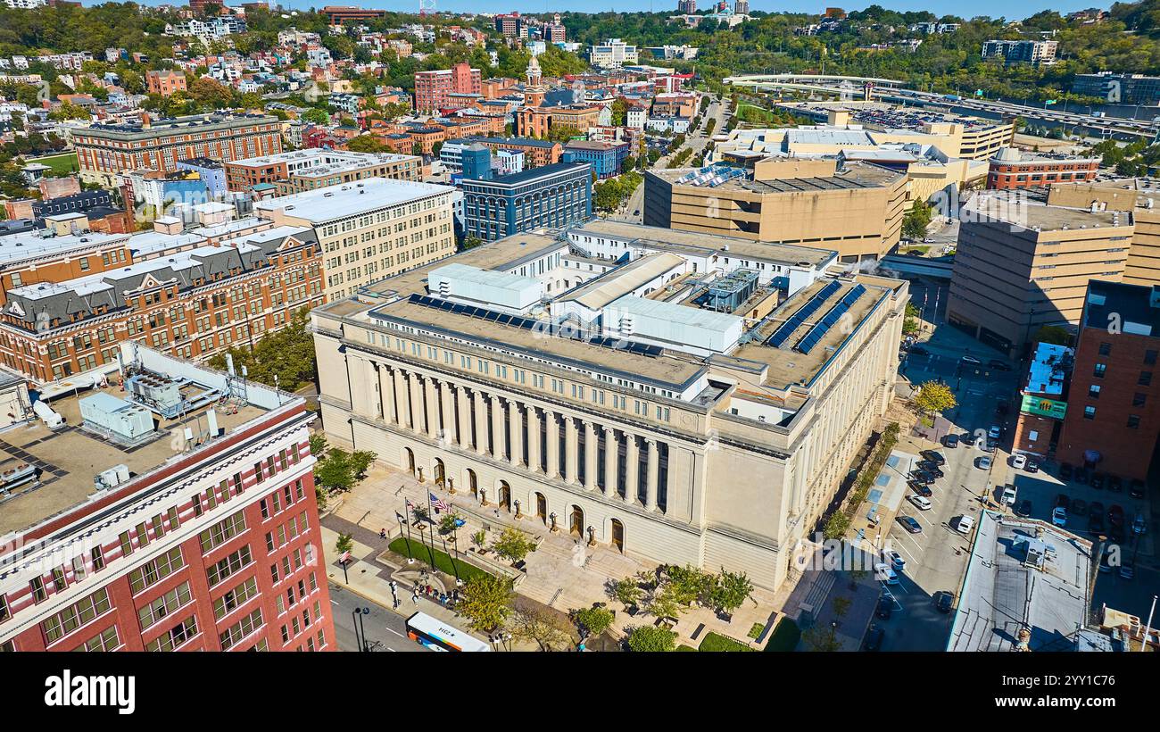 Luftfahrt vom Hamilton County Courthouse und Downtown Cincinnati Stockfoto