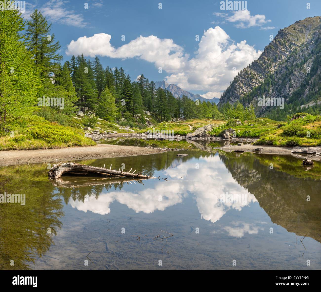 Die Landschaft am Lago d Arpy See. Stockfoto