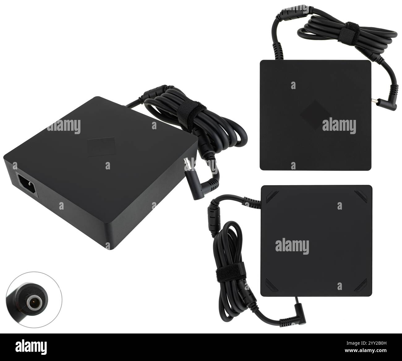Universeller Laptop-Adapter, isoliert dargestellt. Stockfoto