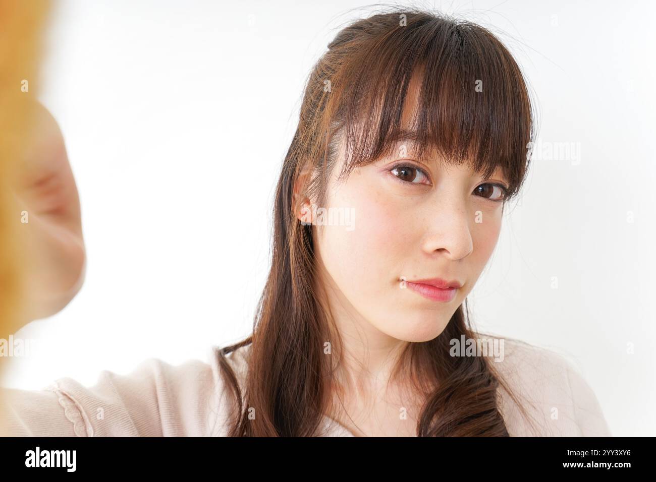 Frau tut DIY Stockfoto