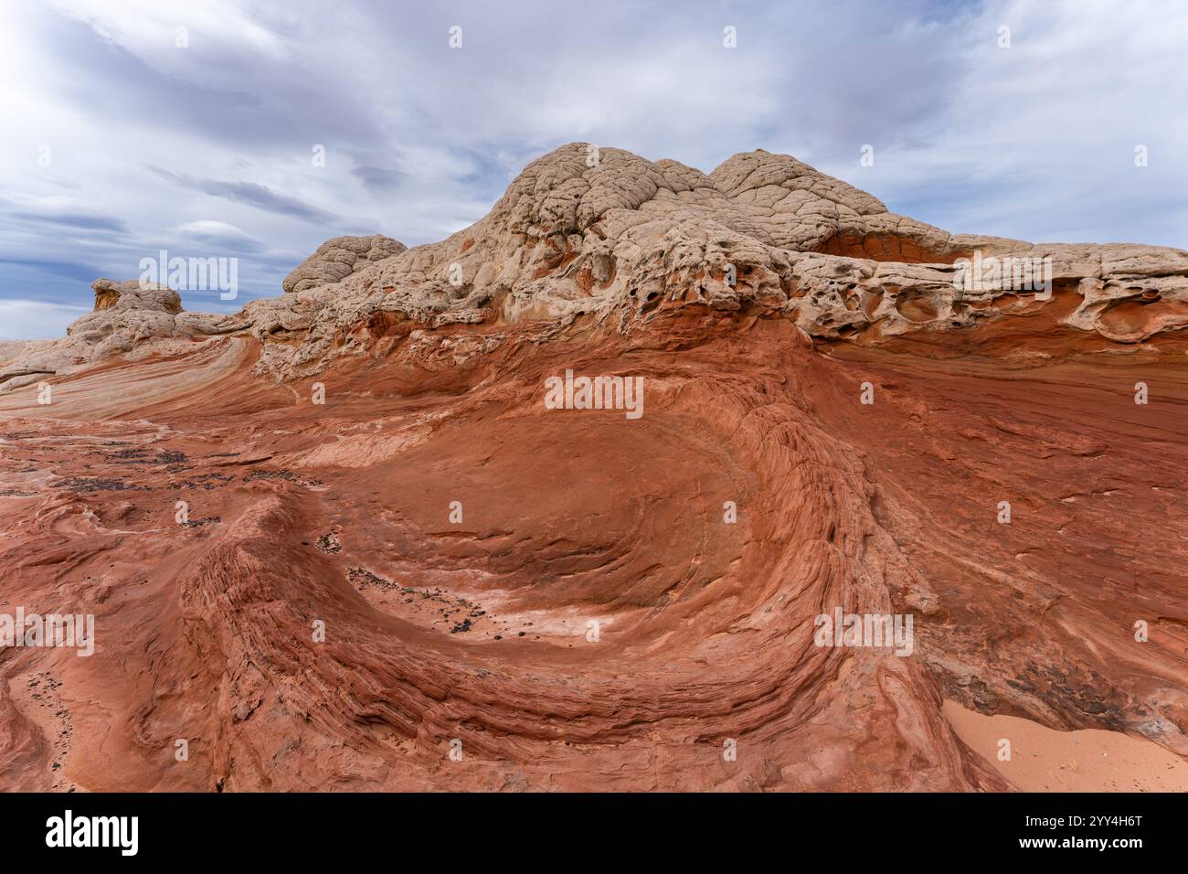 Spektakuläre Ausblicke auf die verwinkelten und farbenfrohen Felsformationen in White Pocket in den Vermillion Cliffs von Nord-Arizona in der Nähe von Utah. Diese Fernbedienung Stockfoto