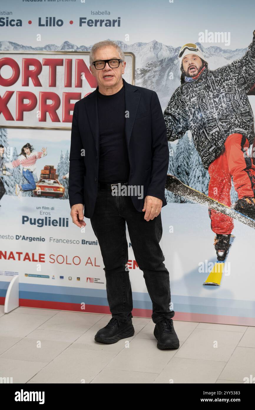 Rom, Italien, 19. Dezember 2024 - Marco Marzocca nimmt am Fotogespräch zum Film „Cortina Express“ im Hotel Le Meridien Visconti in Rom Teil. Credits: Luigi de Pompeis/Alamy Live News Stockfoto