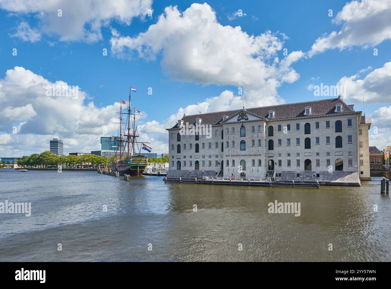 Niederlande, Amsterdam: Blick auf das Maritime Museum (Niederländisch: Het Scheepvaartmuseum) Stockfoto