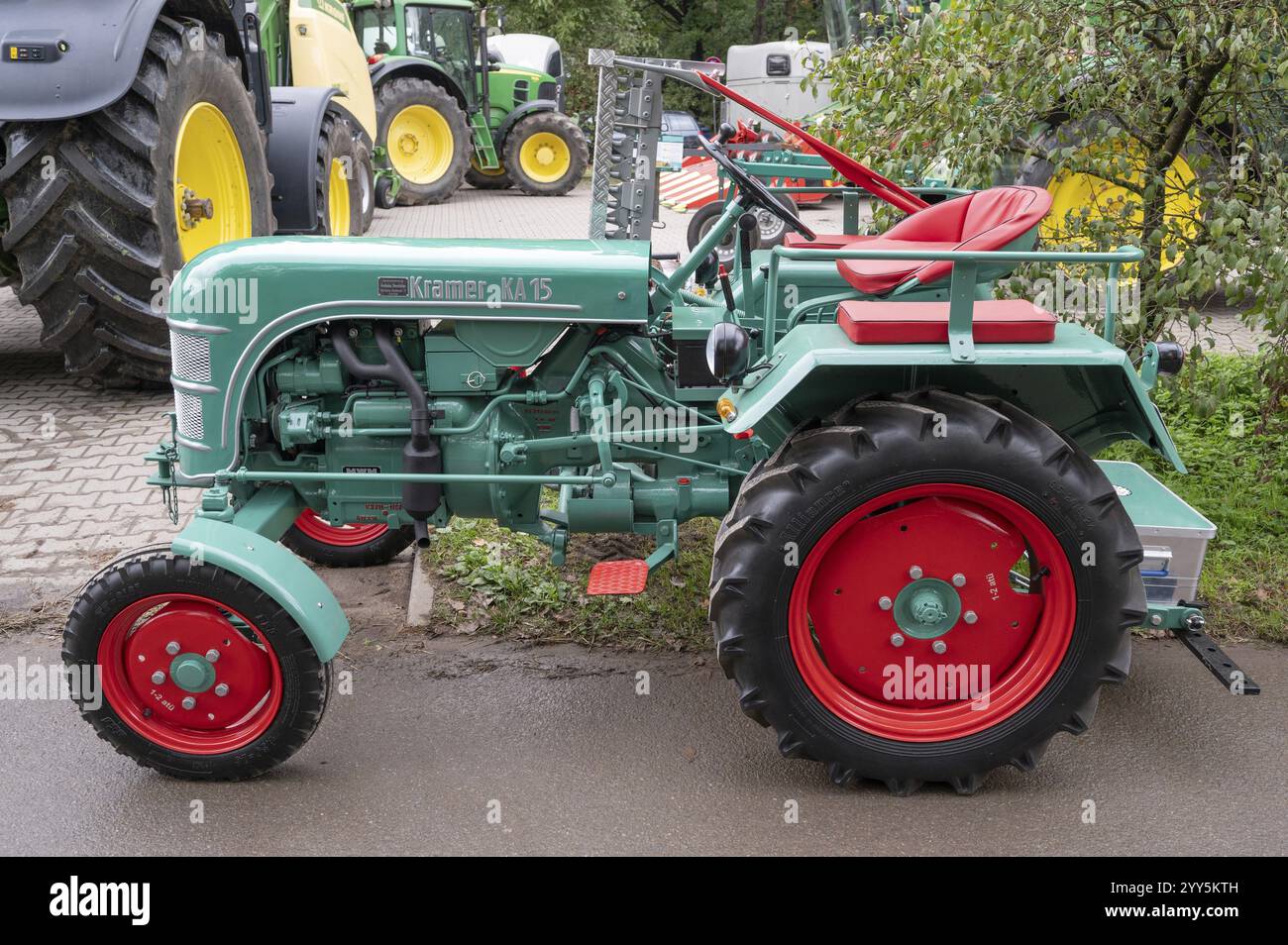 Oldtimer-Traktor Kramer KA 15, Baujahr 1955, Bayern, Deutschland, Europa Stockfoto