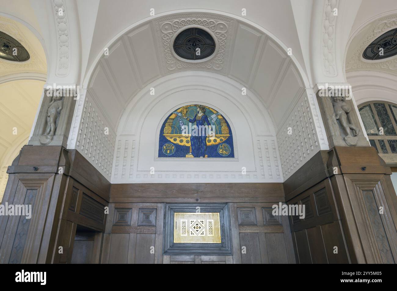 Jugendstilschmuck in einer Nische des ehemaligen Bahnhofsrestaurants, heute DB Travel Centre, Nürnberg, Mittelfranken, Bayern, Deutschland, Europa Stockfoto