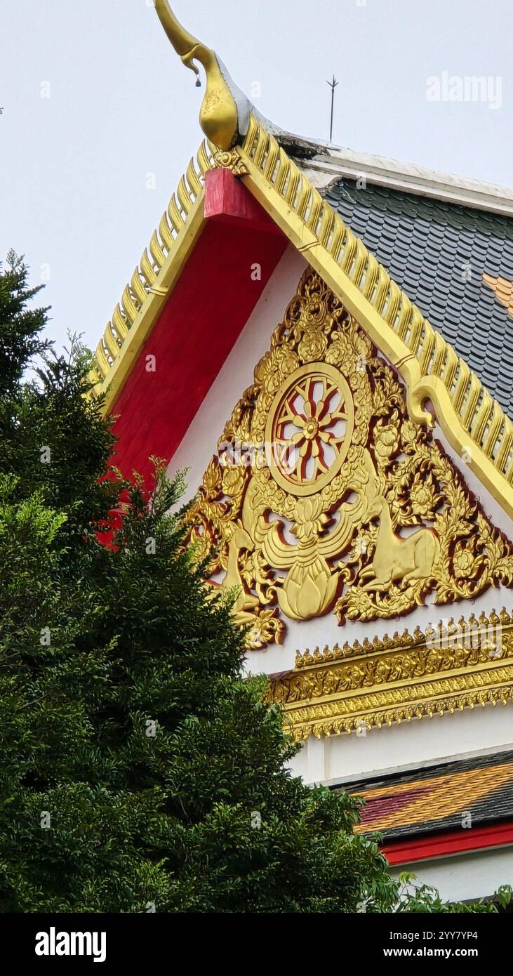 Thailändische Buddhistische Tempel - Smartphone-aufgenommenes Stockfoto