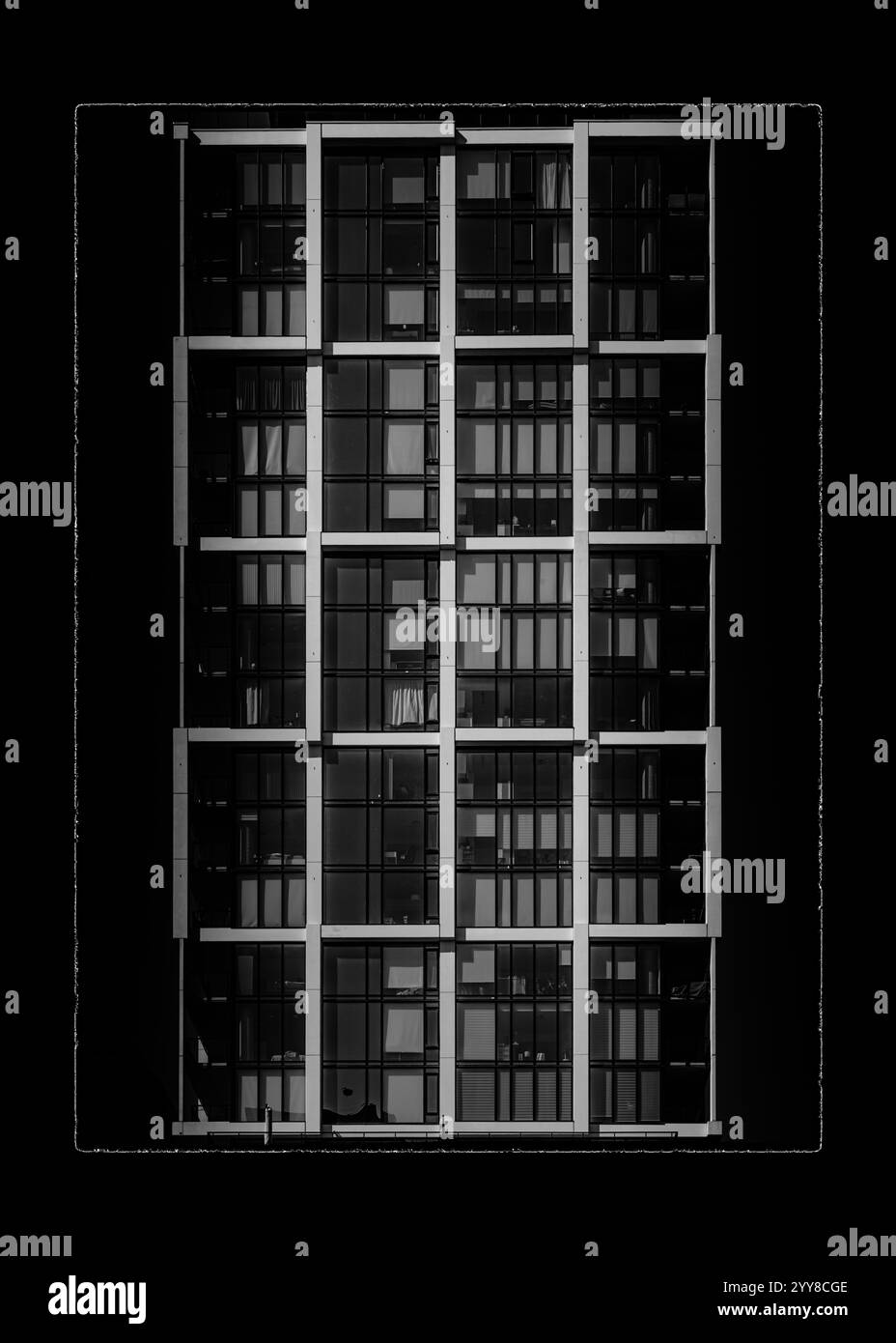 Eine fortlaufende Serie von Schwarzweiß-Fotos, die die Formen und Muster der urbanen Architektur in Toronto, Ontario, erforschen. Stockfoto