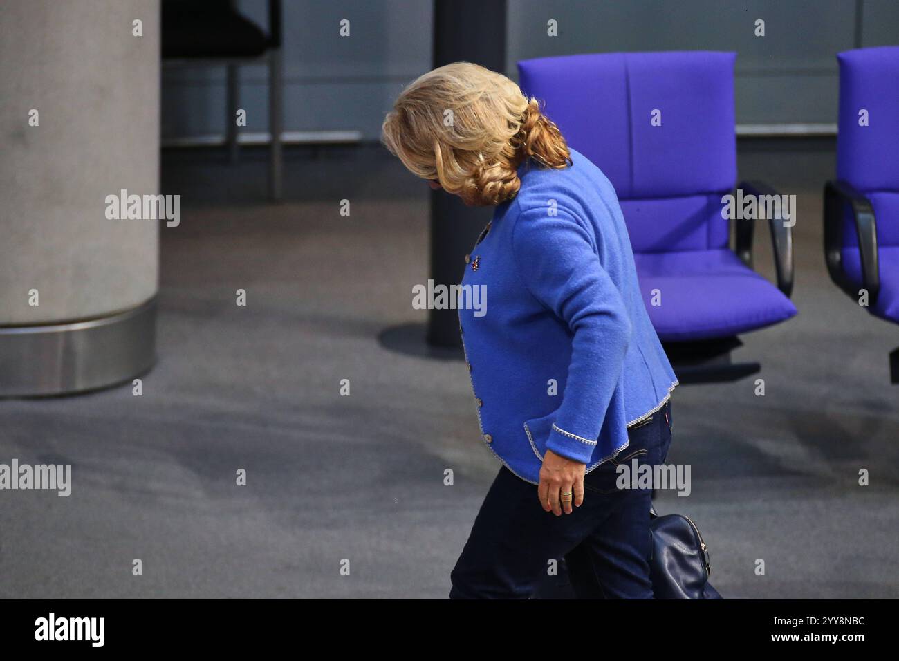 Berlin, Deutschland, 20.12.2024: Deutscher Bundestag: 208. Bundestagssitzung: Bundesministerin für wirtschaftliche Zusammenarbeit und Entwicklung Svenja Schulze SPD Copyright: XdtsxNachrichtenagenturx dts 54247 Stockfoto