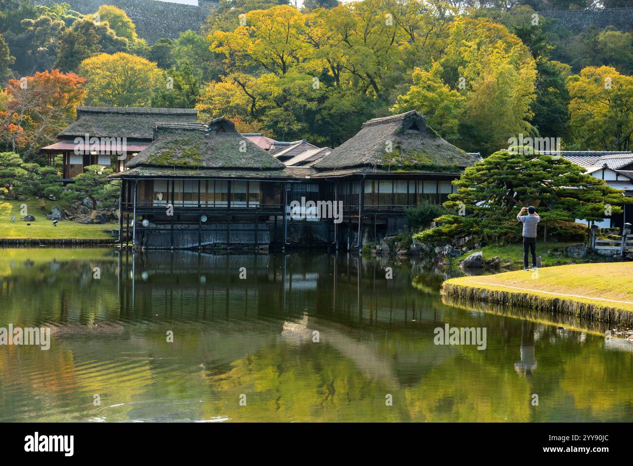 Genkyuen Garden befindet sich im Schloss Hikone in Hikone Shiga Japan Stockfoto