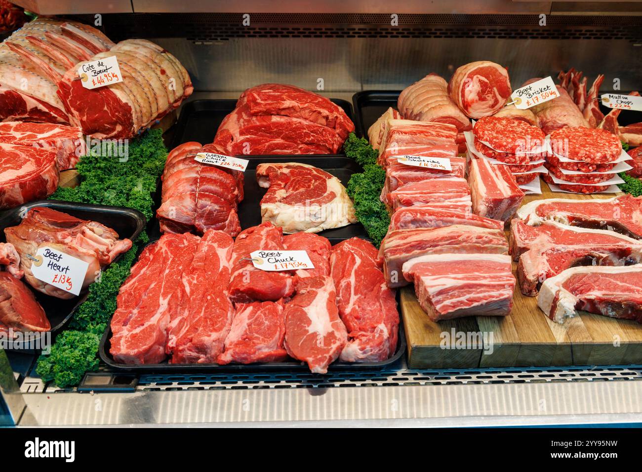 Fleischstücke von Rindfleisch zum Verkauf in Borough Market, London, Vereinigtes Königreich Stockfoto