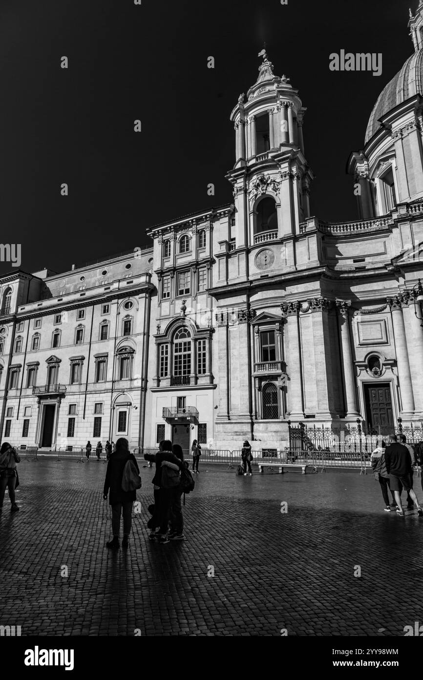 Rom, Italien - 5. April 2019: Die Piazza Navona ist ein öffentlicher Platz in Rom, der auf dem Domitian-Stadion in Form eines offenen Raumes des Stadions errichtet wurde Stockfoto