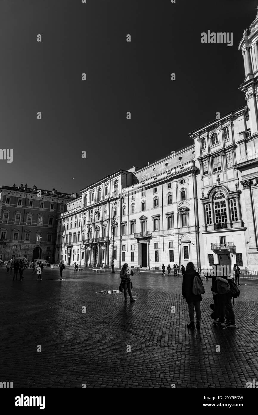 Rom, Italien - 5. April 2019: Die Piazza Navona ist ein öffentlicher Platz in Rom, der auf dem Domitian-Stadion in Form eines offenen Raumes des Stadions errichtet wurde Stockfoto
