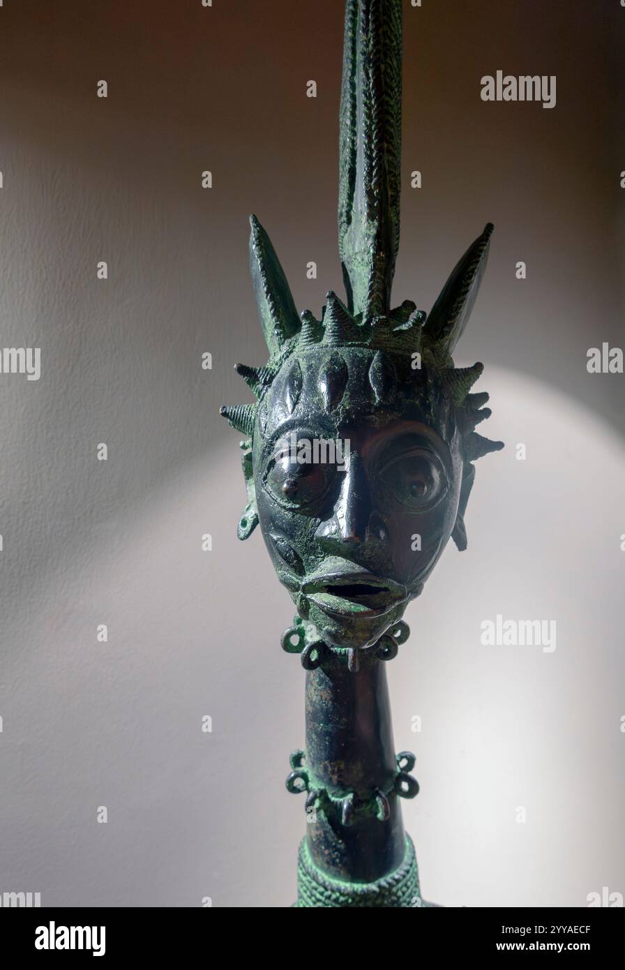 Stilisierte Büste der Figur einer Stammesfrau aus Ostafrika Stockfoto