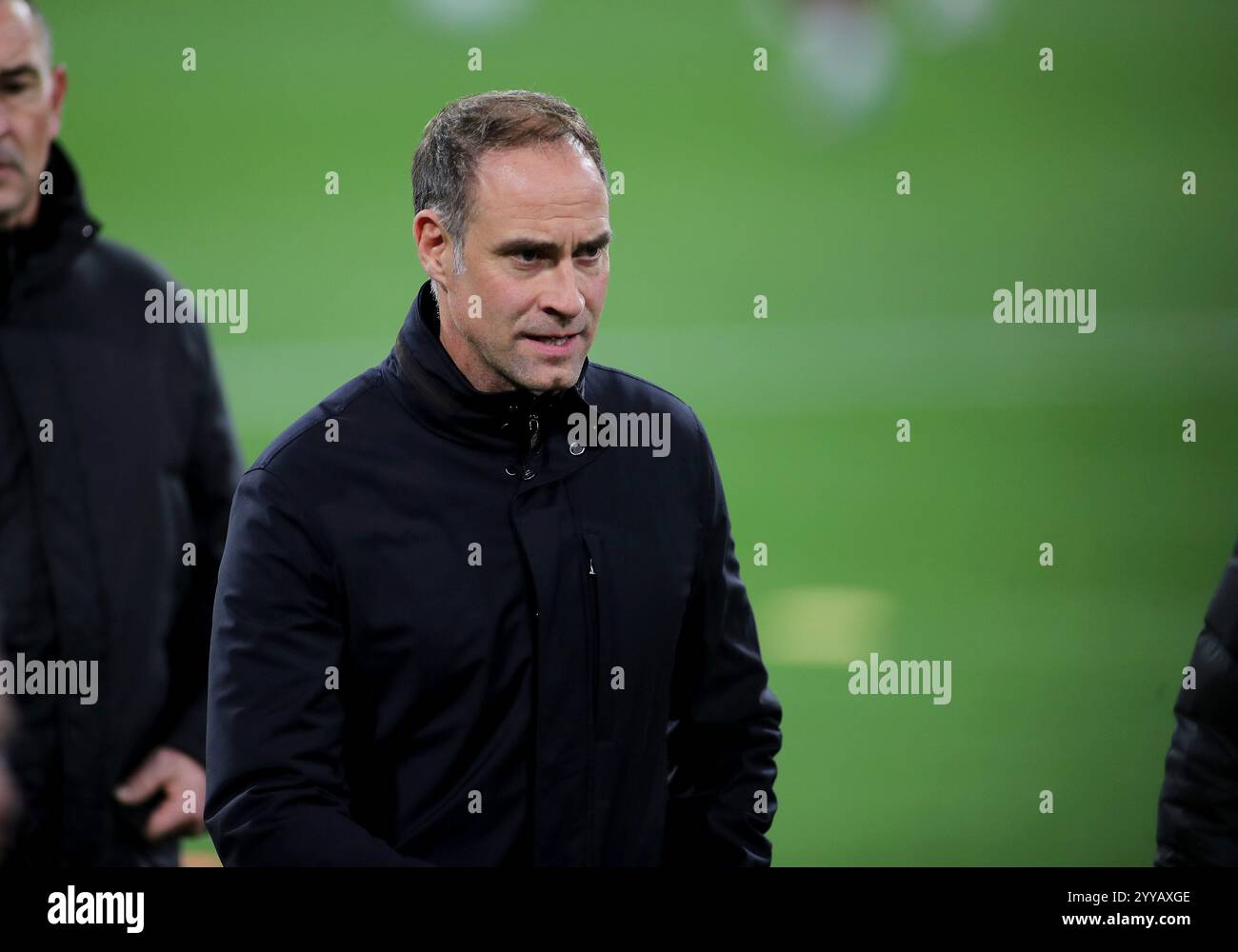 München, Deutschland, 20. Dezember 2024: Fussball, Herren, Bundesliga, Saison 2024/2025, FC Bayern München - RB Leipzig, Allianz Arena Oliver Mintzlaff, Aufsichtsratsvorsitzender (RB Leipzig) Kopf, Oberkörper DFB, DFL-Vorschriften verbieten jede Verwendung von Fotografien als Bildsequenzen und/oder Quasi-Video Stockfoto