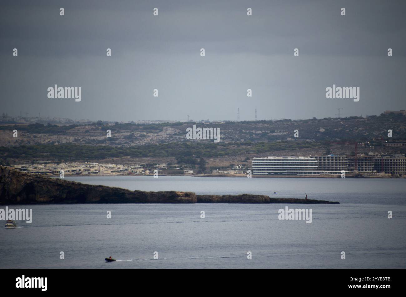 Ramla Bay Resort, Blick auf Mellieha von Ghajnsielem, Gozo, Malta, Europa Stockfoto