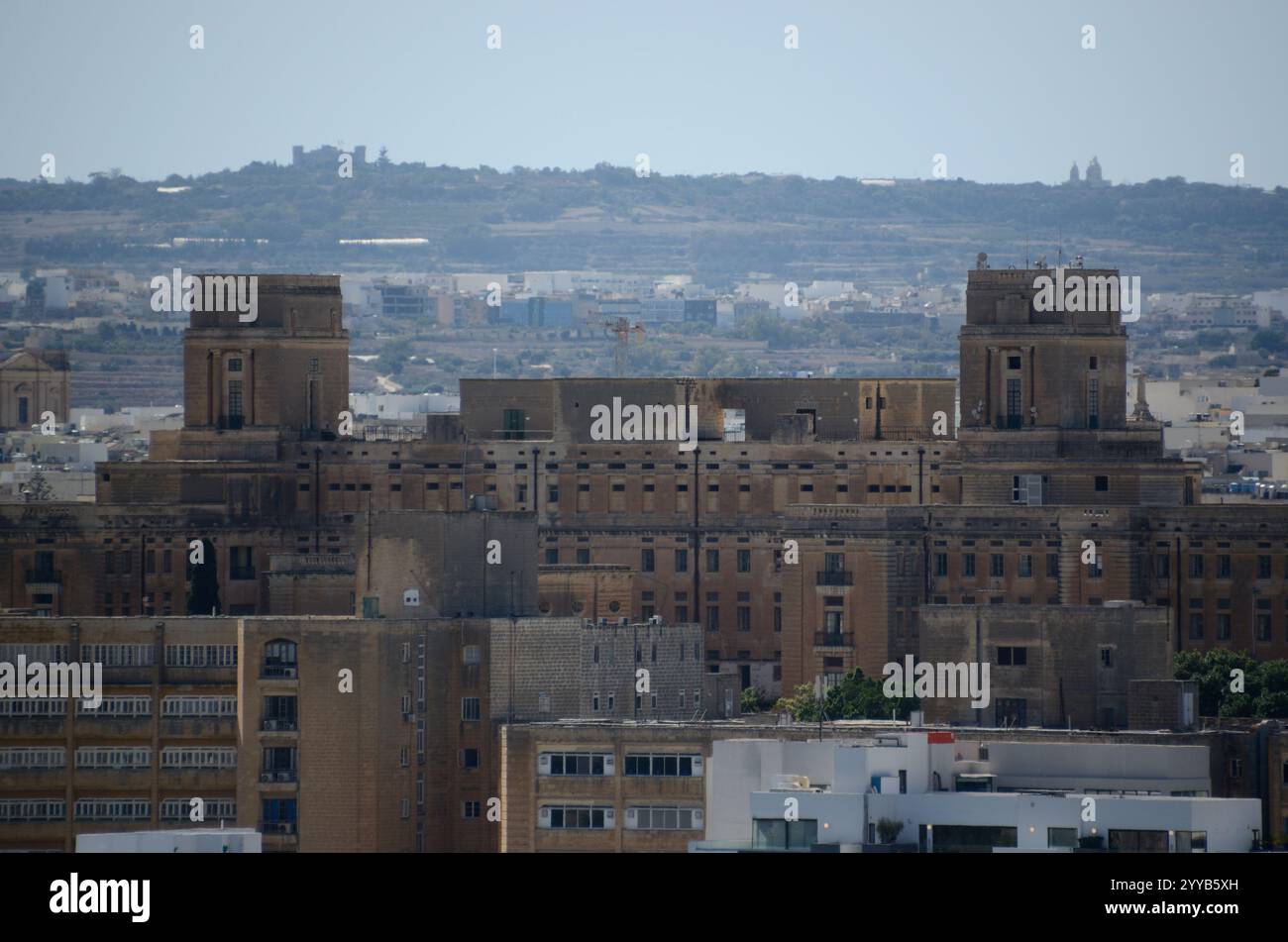 St. Luke's Hospital, Pietà Blick von St. Andrew Bastion, Valletta, Malta, Europa Stockfoto