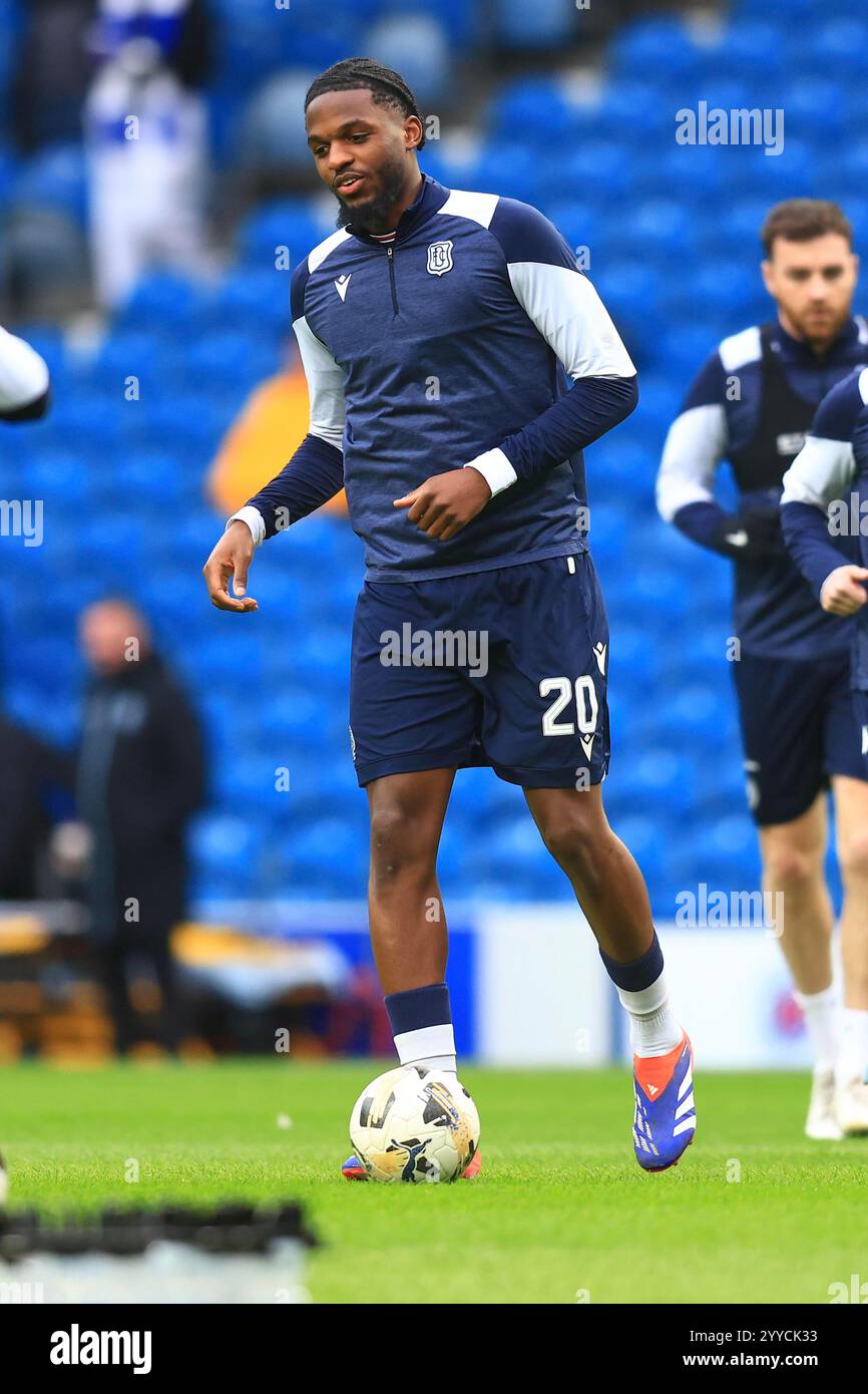 Ibrox Stadium, Glasgow, Großbritannien. Dezember 2024. Scottish Premiership Football, Rangers versus Dundee; Billy Koumetio aus Dundee während des warm Up vor dem Spiel Credit: Action Plus Sports/Alamy Live News Stockfoto