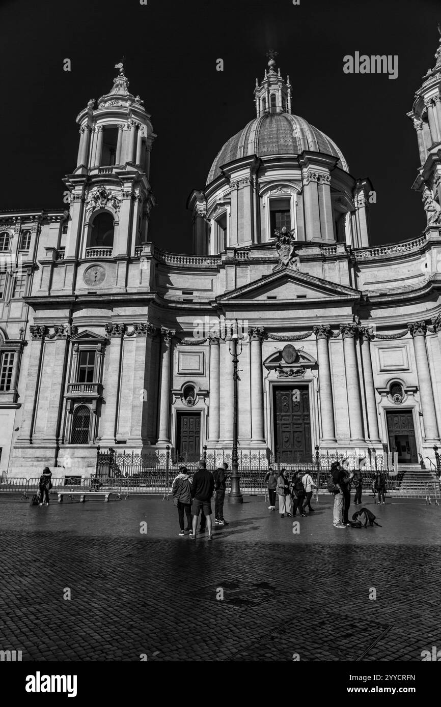 Rom, Italien - 5. April 2019: Die Piazza Navona ist ein öffentlicher Platz in Rom, der auf dem Domitian-Stadion in Form eines offenen Raumes des Stadions errichtet wurde Stockfoto