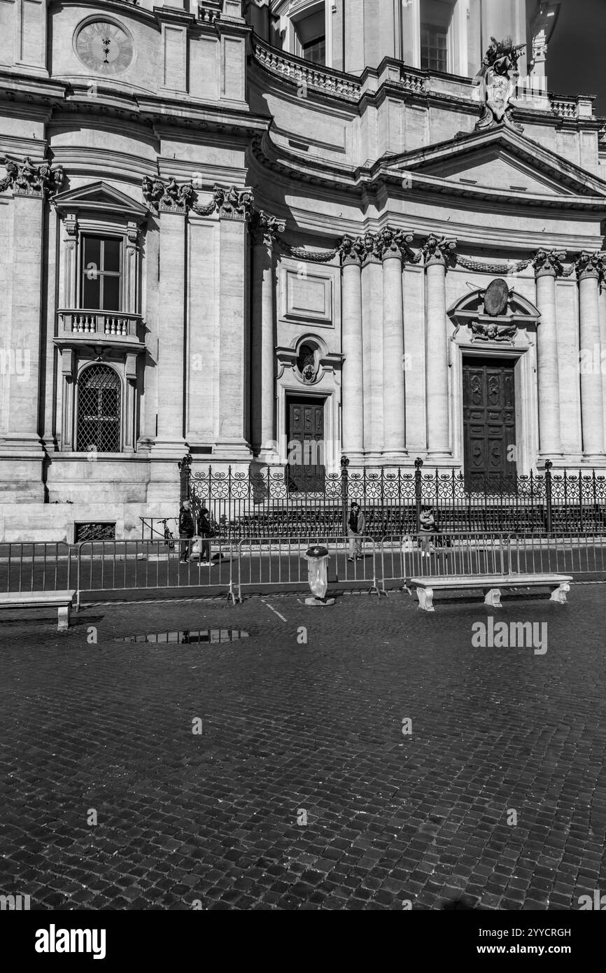 Rom, Italien - 5. April 2019: Die Piazza Navona ist ein öffentlicher Platz in Rom, der auf dem Domitian-Stadion in Form eines offenen Raumes des Stadions errichtet wurde Stockfoto