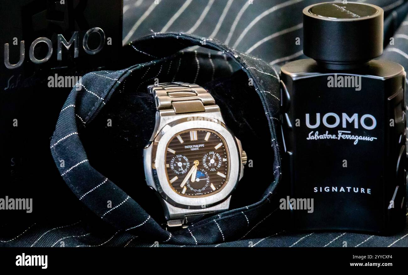 Brasilien, 21. Dezember 2024. Patek Philippe Geneve Herrenuhr Stockfoto