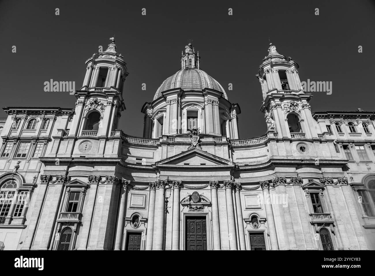 Rom, Italien - 5. April 2019: Die Piazza Navona ist ein öffentlicher Platz in Rom, der auf dem Domitian-Stadion in Form eines offenen Raumes des Stadions errichtet wurde Stockfoto