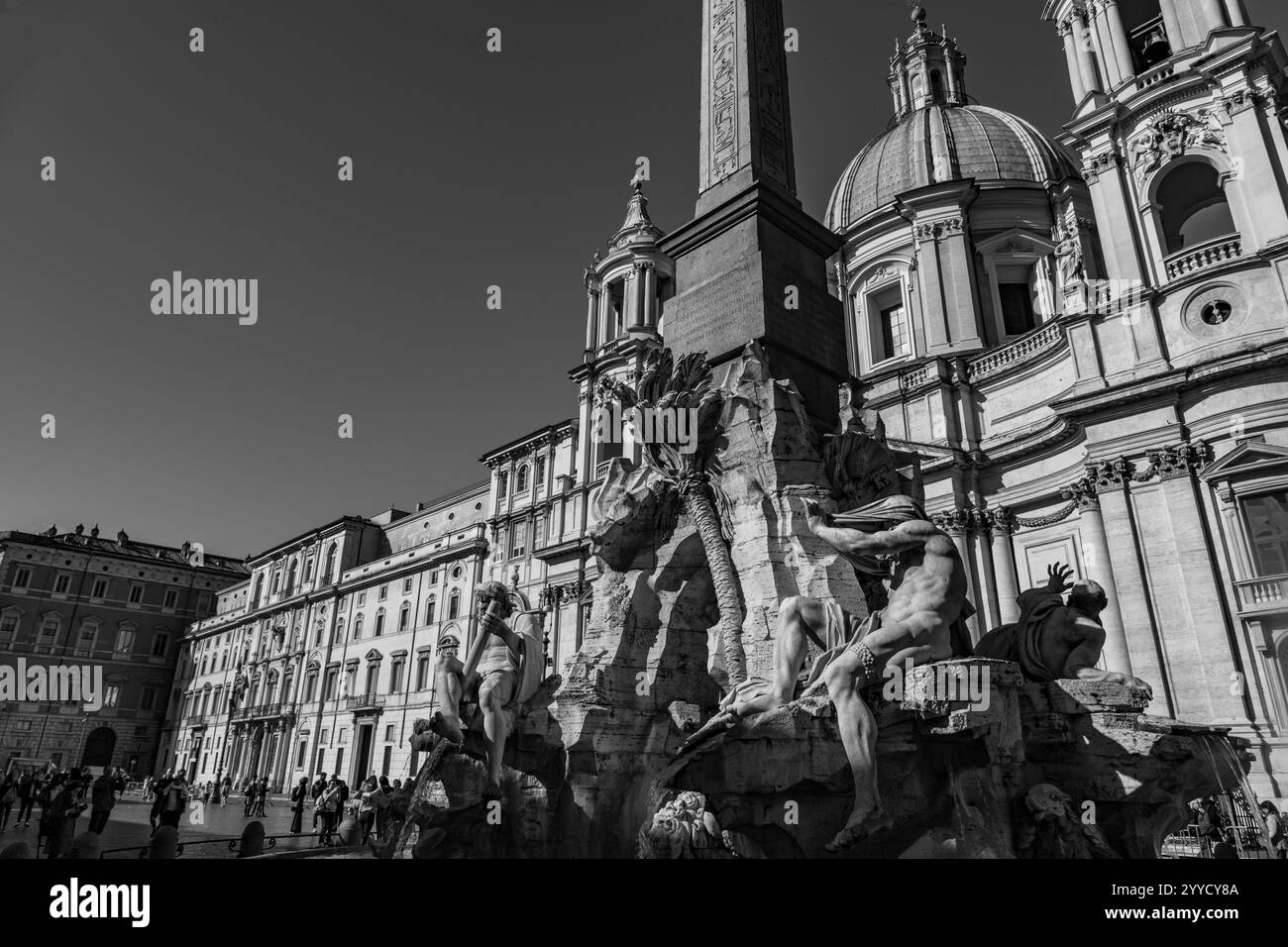 Rom, Italien - 5. April 2019: Die Piazza Navona ist ein öffentlicher Platz in Rom, der auf dem Domitian-Stadion in Form eines offenen Raumes des Stadions errichtet wurde Stockfoto