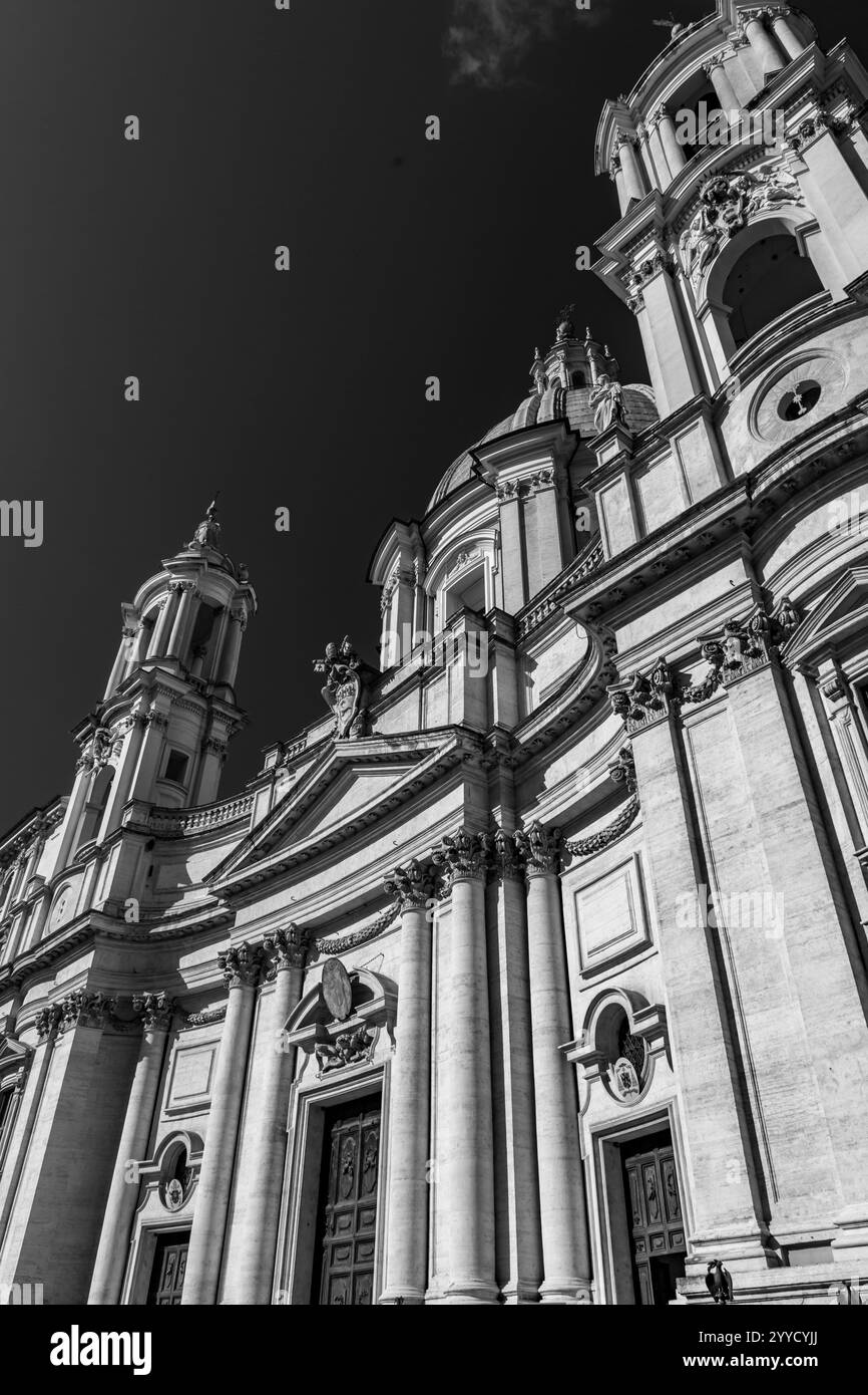 Rom, Italien - 5. April 2019: Die Piazza Navona ist ein öffentlicher Platz in Rom, der auf dem Domitian-Stadion in Form eines offenen Raumes des Stadions errichtet wurde Stockfoto