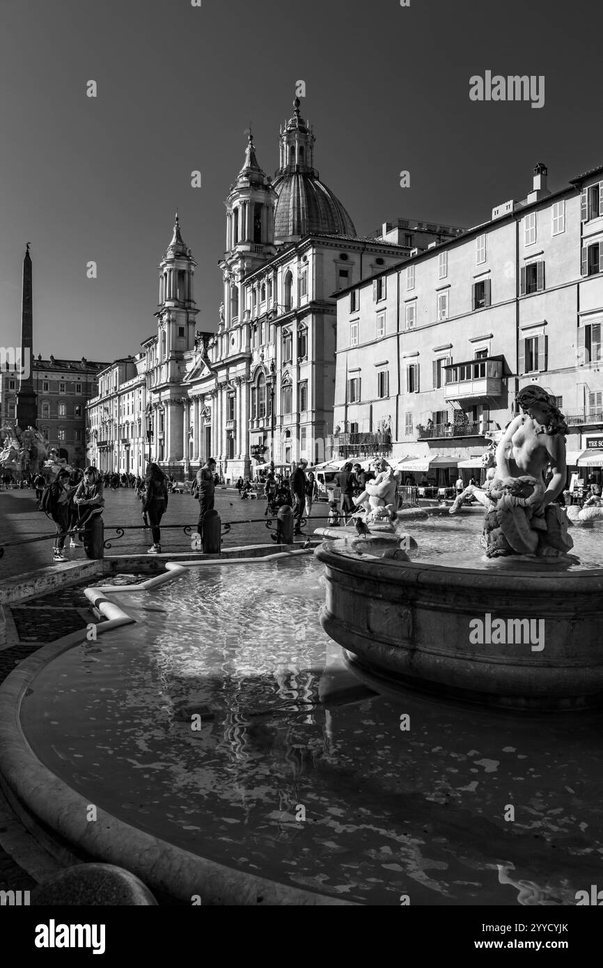 Rom, Italien - 5. April 2019: Die Piazza Navona ist ein öffentlicher Platz in Rom, der auf dem Domitian-Stadion in Form eines offenen Raumes des Stadions errichtet wurde Stockfoto
