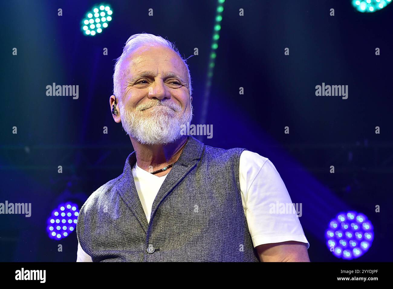 30 Jahre Weihnachten mit Frank Zander Nino de Angelo zum 30 zehn Jubilaeum von Frank Zander, Marcus Zander Weihnachten mit Frank & Familie Estrel Covention Center Berlin, am 21.12.2024 *** 30 Jahre Weihnachten mit Frank Zander Nino de Angelo zum 30. Jubiläum von Frank Zander, Marcus Zander Weihnachten mit Frank Family Estrel Covention Center Berlin, am 21 12 2024 Photopress Müller Stockfoto