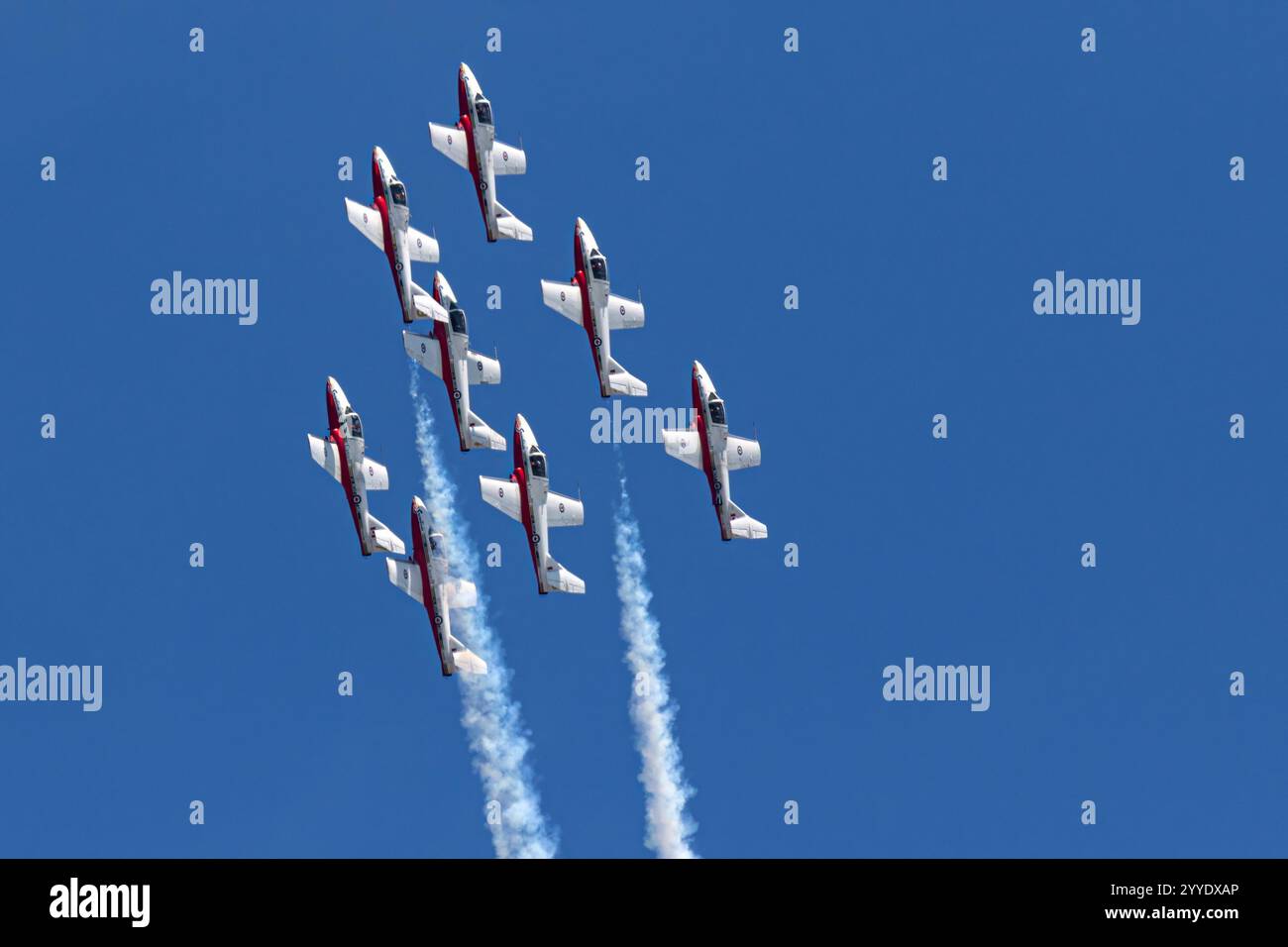 Die Royal Canadian Air Force (RCAF) Demonstrationsgeschwader, die Snowbirds, während einer Trainingseinheit in London, Ontario, Kanada. Stockfoto