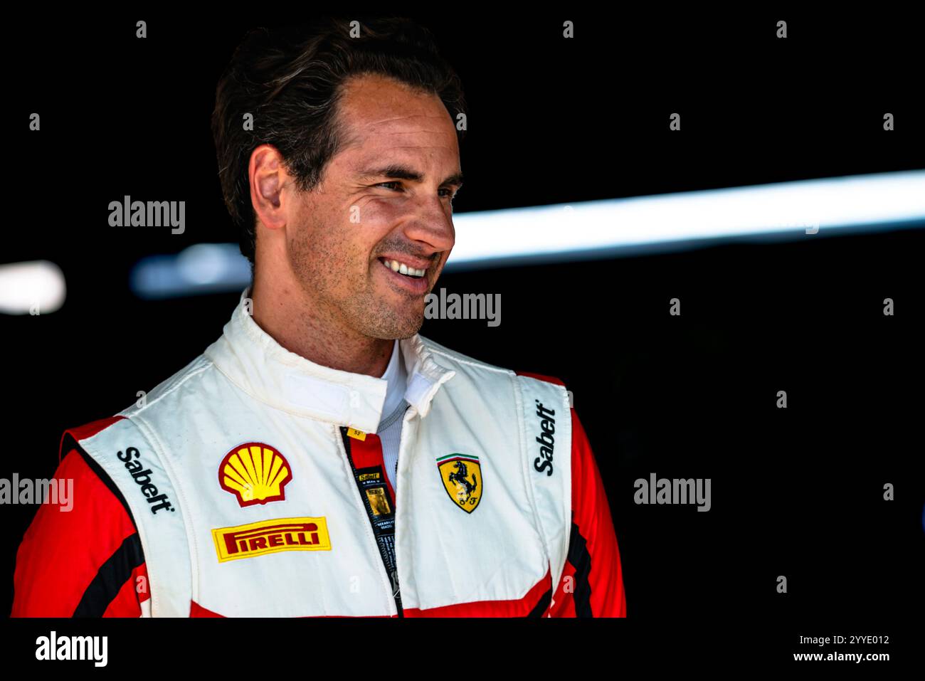 Der ehemalige Formel-1-Pilot Adrian Sutil (GER) lächelt bei der Ferrari Challenge 2022 in Hockenheim. Stockfoto