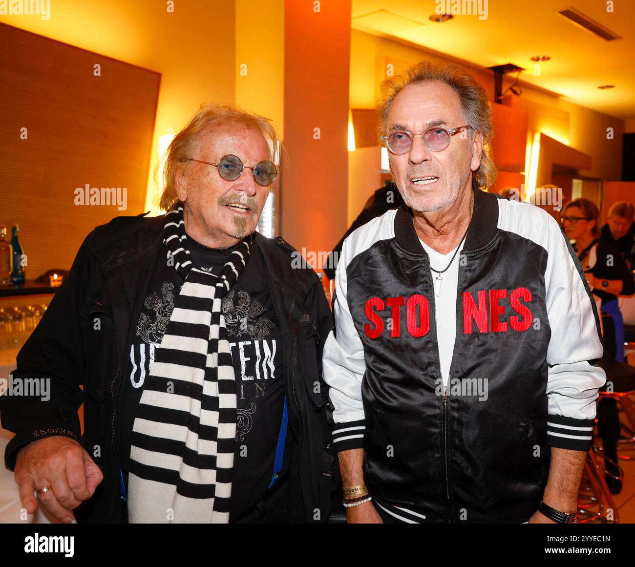 Frank Zander, Hugo Egon Balder bei Frank Zanders 30. Weihnachtsfeier für Obdachlose 2024 im Estrel Convention Center. *** Frank Zander, Hugo Egon Balder bei der Frank Zanders 30 Christmas Party for the Obdacheless 2024 im Estrel Convention Center Stockfoto