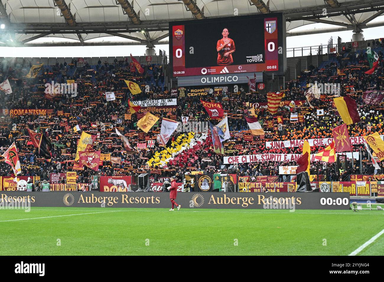 Olimpico Stadium, Rom, Italien - Roma's Supporters beim Spiel der Serie A Enilive Football, Roma vs Parma, 22. Dezember 2024 (Foto: Roberto Ramaccia/SIPA USA) Stockfoto