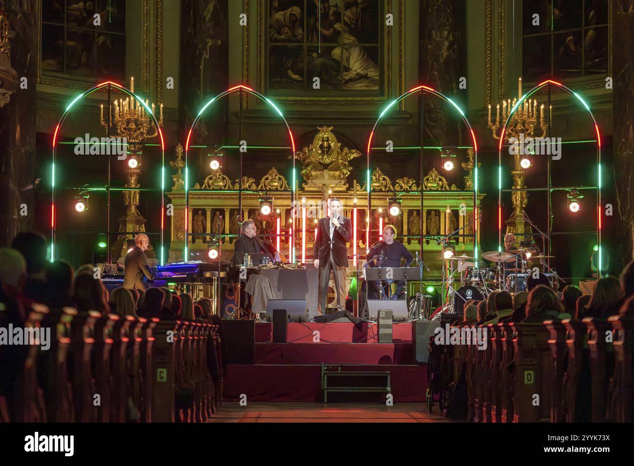 Till Broenner live bei Silent Night - The Christmas Concert Tour im Berliner Dom am 20.12.2024 Stockfoto