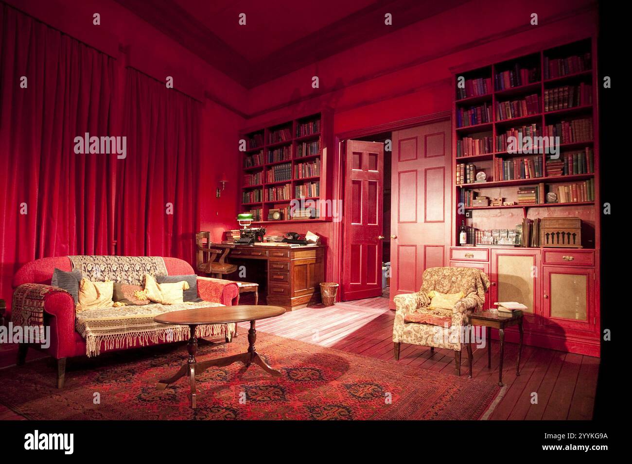 Bühnenbild für MRS KLEIN von Nicholas Wright im Almeida Theatre, London N1 10/2009 Design: Tim Hatley Beleuchtung: Neil Austin Regie: Thea Sharrock Stockfoto