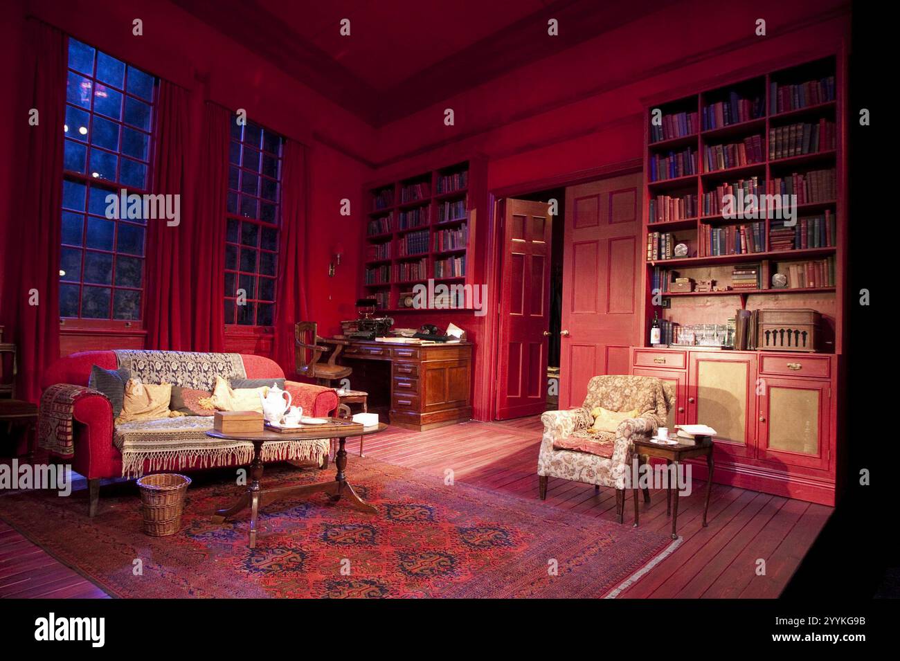 Bühnenbild für MRS KLEIN von Nicholas Wright im Almeida Theatre, London N1 10/2009 Design: Tim Hatley Beleuchtung: Neil Austin Regie: Thea Sharrock Stockfoto